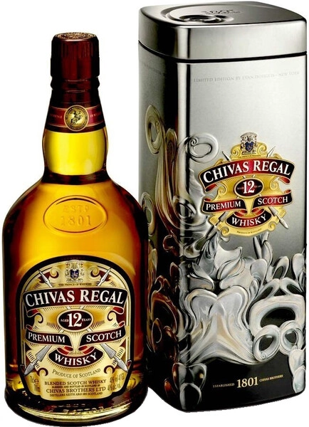 Виски Chivas Regal 12 years old, with New Year metal box, 0.75 л
