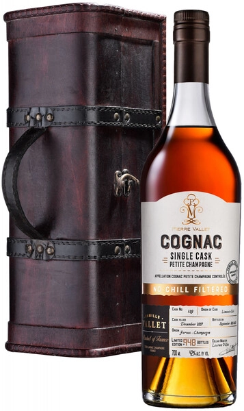 Коньяк Pierre Vallet Single Cask, wooden box Antique Valisette, 0.7 л