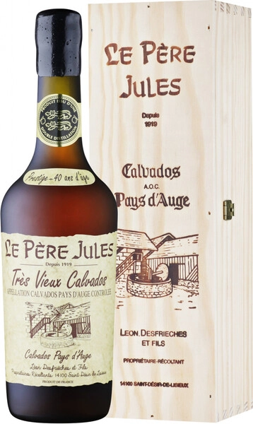 Кальвадос Le Pere Jules, 40 Ans Tres Vieux, Calvados Pays d'Auge AOC, wooden box, 0.7 л
