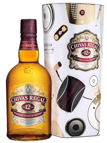 Виски Chivas Regal 12 years old, metal box, 0.7 л