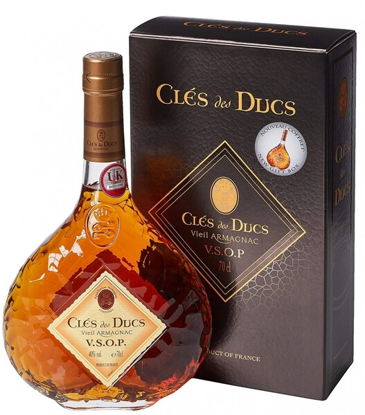 Арманьяк Cles des Ducs VSOP, Armagnac AOC, gift box, 0.7 л