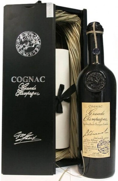 Lheraud Cognac 1987 Grande Champagne 46% 0,7л п/уп (дерево)*
ЛЕРО 1987 Гранд Шампань 0,7 л дерево