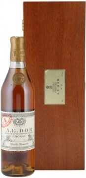 Коньяк A.E. Dor №8, wooden box, 0.7 л