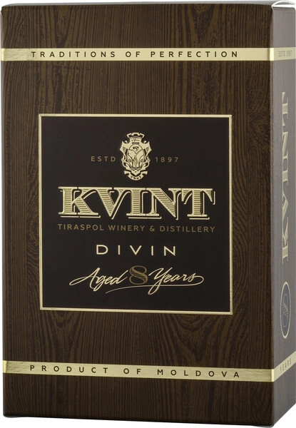 Коньяк Kvint 8 years old, gift box, 0.5 л