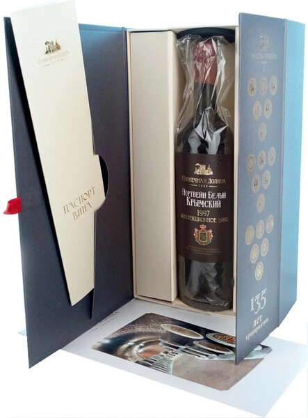 Вино Солнечная Долина, Портвейн Белый Крымский, 1997, в подарочной коробке