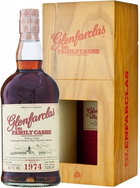 Виски Glenfarclas 1974 Family Casks (42,7%), wooden box, 0.7 л