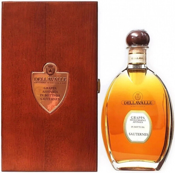 Граппа Dellavalle, Grappa Affinata in botti da Sauternes, 2007, gift box, 0.7 л