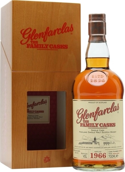 Виски Glenfarclas 1966 Family Casks, in wooden box, 0.7 л