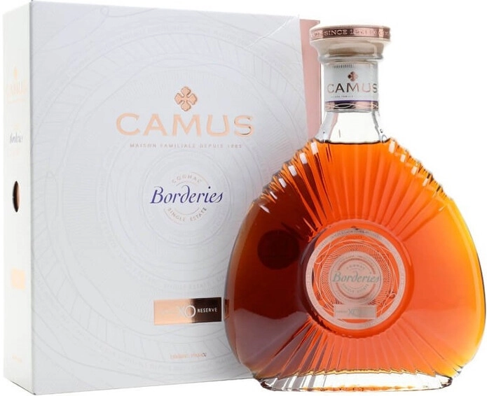Коньяк "Camus" X.O. Borderies, gift box, 0.7 л