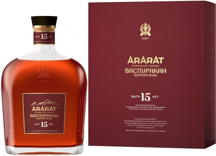 Коньяк Арарат Васпуракан, в подарочной коробке, 0.7 л