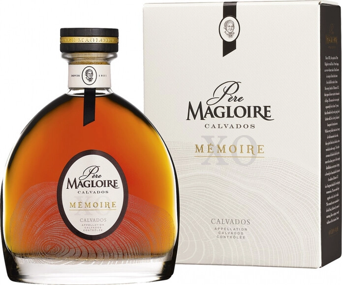 Кальвадос Pere Magloire, Memoire XO, gift box, 0.7 л