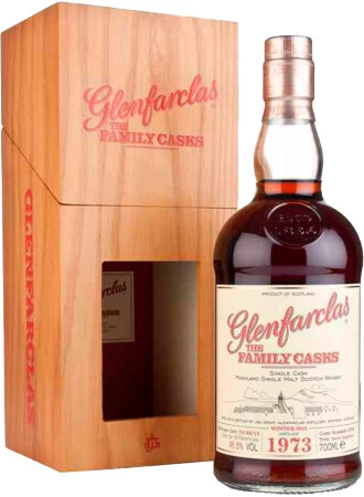 Виски Glenfarclas 1973 Family Casks (48,6%), in wooden box, 0.7 л