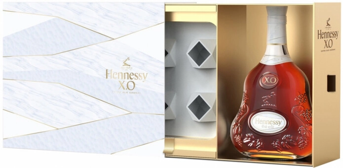Коньяк Hennessy X.O, gift set with Ice, 0.7 л
