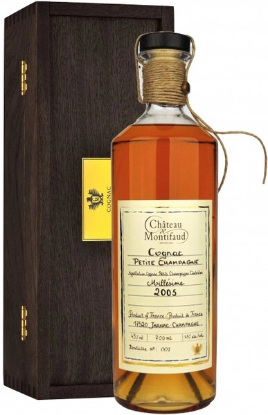 Коньяк "Chateau de Montifaud" Millesime, Petite Champagne AOC, 2005, wooden box, 0.7 л