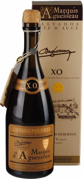 Кальвадос Marquis d'Aguesseau, XO, 8 ans, gift box, 0.7 л