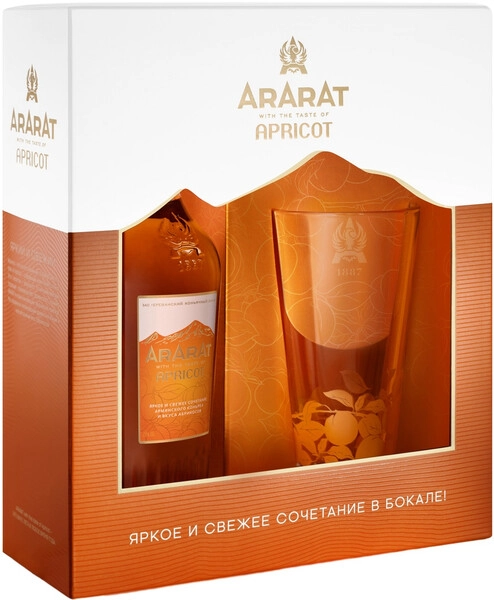 Коньяк Арарат Абрикос, в подарочной коробке со стаканом, 0.5 л