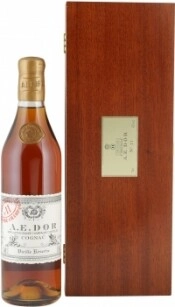 Коньяк A.E. Dor №11, wooden box, 0.7 л
