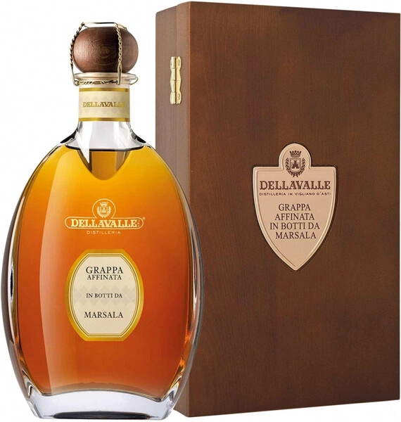Граппа Dellavalle, Grappa affinata in botti da Marsala, 2005, gift box, 0.7 л
