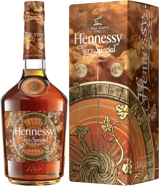 Коньяк Hennessy V.S., Faith XLVII, gift box, 0.7 л