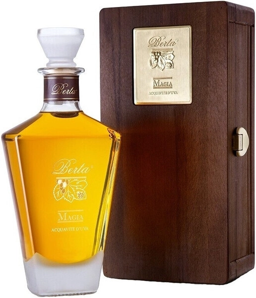 Граппа Berta, Grappa Magia, 2014, gift box, 0.7 л